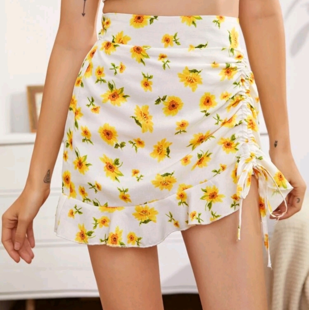 SHEIN Floral Print Drawstring Side Skirt Sz Medium